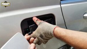 How to Correctly Remove the Fuel Cover for Paint Selection on Mercedes W212