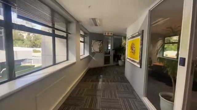 Premium office space available for lease in the Sandton business node смотреть онлайн
