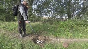 ВЫКОПАЛ КАМЕНЬ, а там ПРОСТО ПОПЁРЛО!!!  Поиск злата серебра