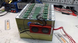 Аккумулятор LiFePO4   24v 220ah  BMS  100A 2400W MAX В МЕТАЛИЧЕСКОМ КОРПУСЕ