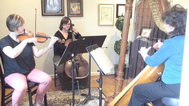 Wedding March by Felix Mendelssohn (slow) - Susanna Hauk, Georgia Sinko and Martha Painter смотреть онлайн