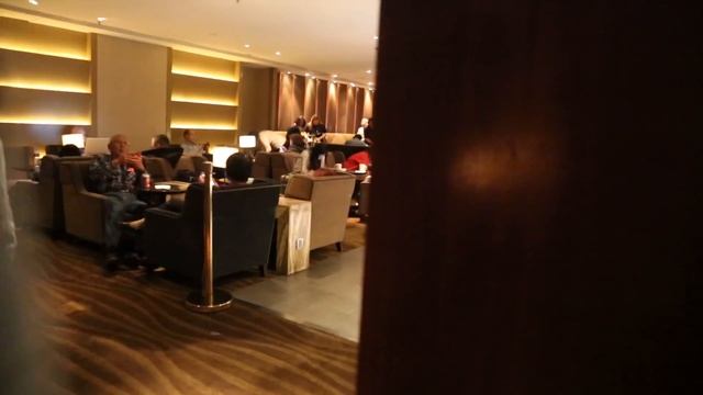 Plaza Premium Lounges at HKG Review! (Priority Pass) смотреть онлайн