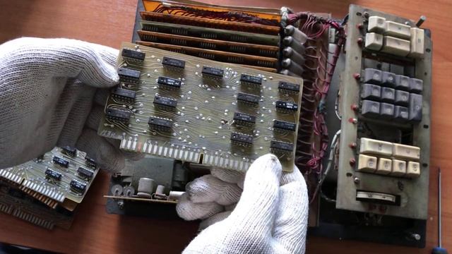 Микросхемы К155 в Электронике 155 или Драгметаллы в Старом Калькуляторе! смотреть онлайн