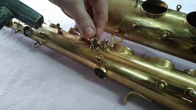 Как снять иглы с саксофона. смотреть онлайн