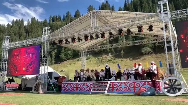 Бул ырды баары эле ырдай албайт. смотреть онлайн