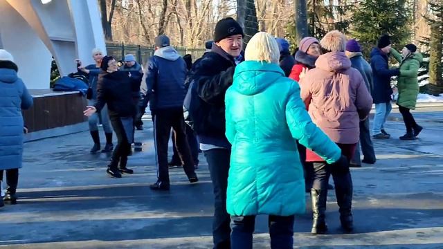 ТЫ КУКУЙ КУКУШКА!??☀️/ТАНЦЫ В ПАРКЕ ГОРЬКОГО ХАРЬКОВ ФЕВРАЛЬ 2022 смотреть онлайн