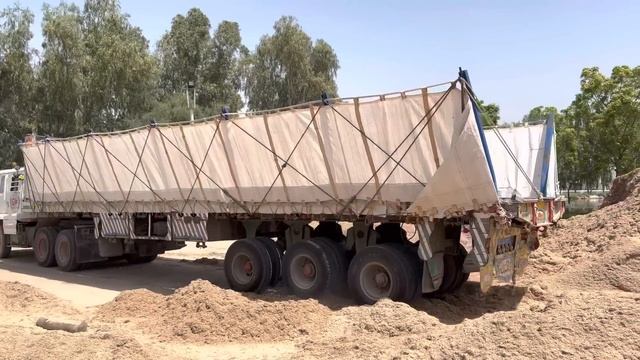 First time Sugarcane Bagasse Loding in Heavy Truck “Pk Amazing Skills “ смотреть онлайн