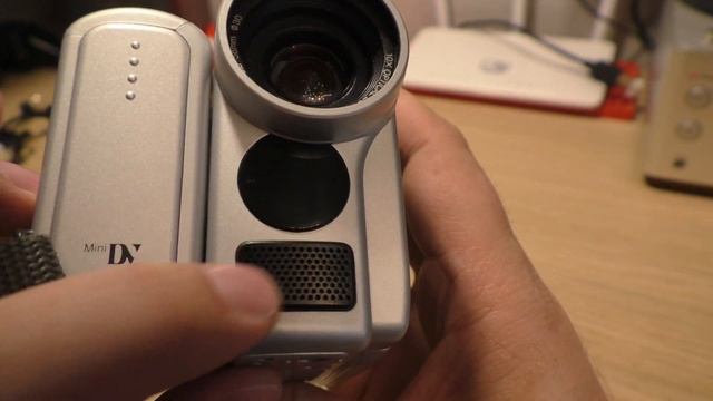 ?? Sharp VL-Z1S (2003) mini dv смотреть онлайн