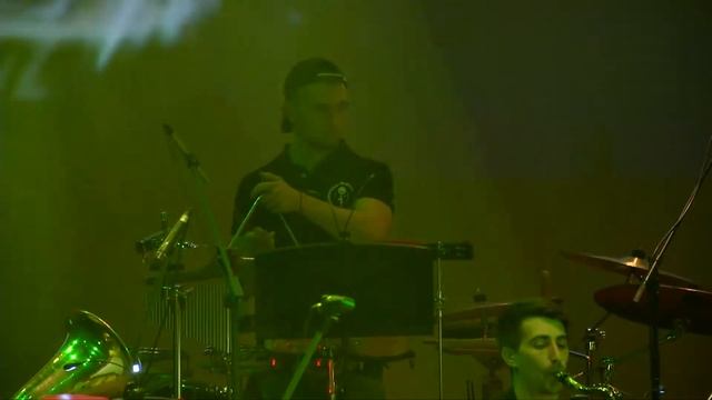 Красноярский духовой играет музыку по мотивам The Beatles смотреть онлайн