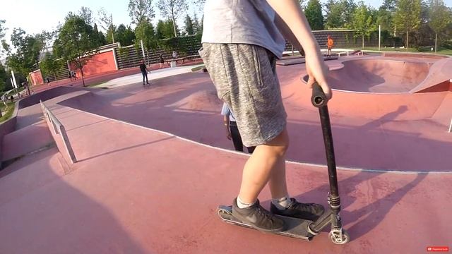 БЫДЛО ОХРАННИК в СКЕЙТ ПАРКЕ / ВЛОГ ИЗ КРАСНОДАРА смотреть онлайн