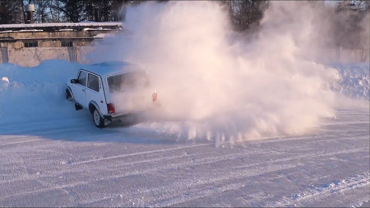 Нива влетела на скорости в поворот ... смотреть онлайн