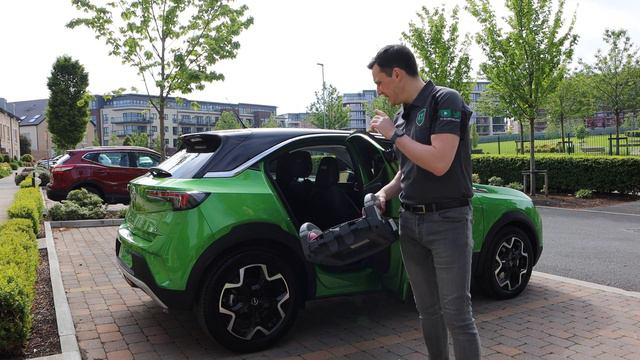 Mokka-e The Perfect EV for a Small Family смотреть онлайн