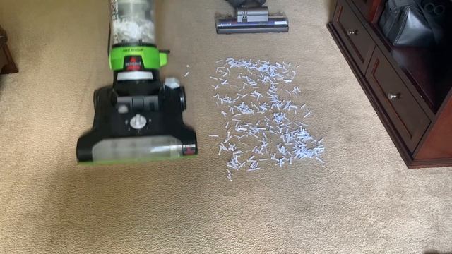 Bissell PowerForce Helix Turbo Rewind vs. Dyson Ball Multifloor: Shredded Paper Test смотреть онлайн