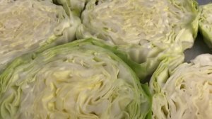 Куриные бедра на капусте! БЫСТРЫЙ и очень вкусный УЖИН!