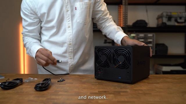 I'LL NEVER PAY FOR iCLOUD AGAIN! Synology NAS DS920+ Unboxing & First Boot video! смотреть онлайн