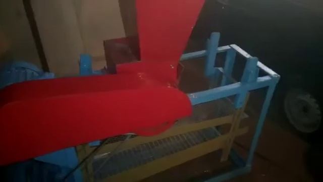 Станок(комбайн) для переработки кедровой шишки. смотреть онлайн