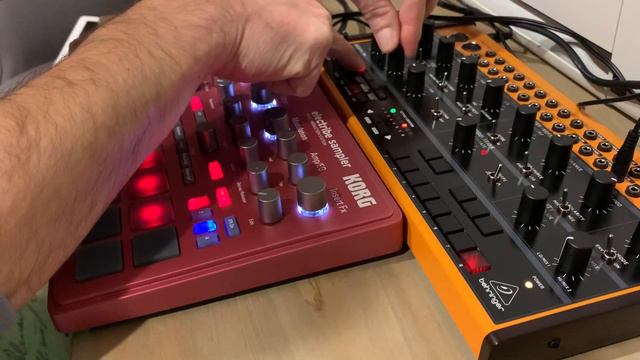 Behringer #crave and Elecribe Sampler 2 Synthwave смотреть онлайн
