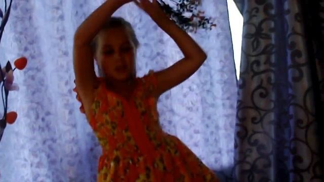 Мои дикие танцы!!!Танец в 10 лет и в 13 лет)))найди отличие)) смотреть онлайн