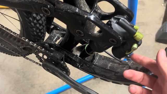 Stumpjumper EVO vs Giant Trance X смотреть онлайн