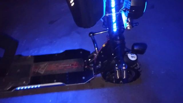 Доп.установлены фары,подсветка на электросамокат Beaster Scooter bs11. Часть 2. смотреть онлайн