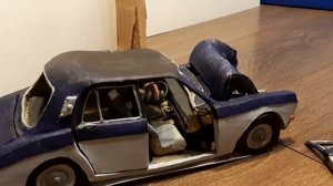 краш-тест Волги из пластилина