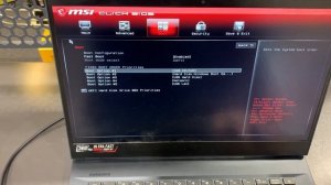 MSI Raider GE66 Gaming Laptop - How To Enter Bios (UEFI) & Boot Menu Options
