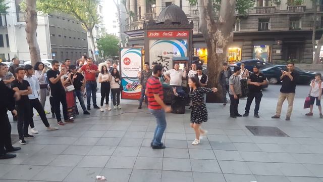 Tbilisi 15.05.2019 Танцы в центре Тбилиси 15 мая 2019 смотреть онлайн
