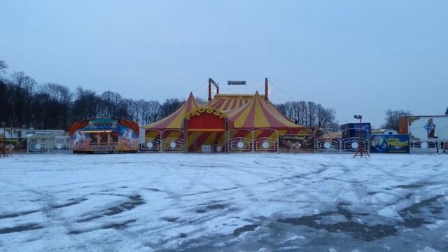 Цирк шапито в Германии. смотреть онлайн