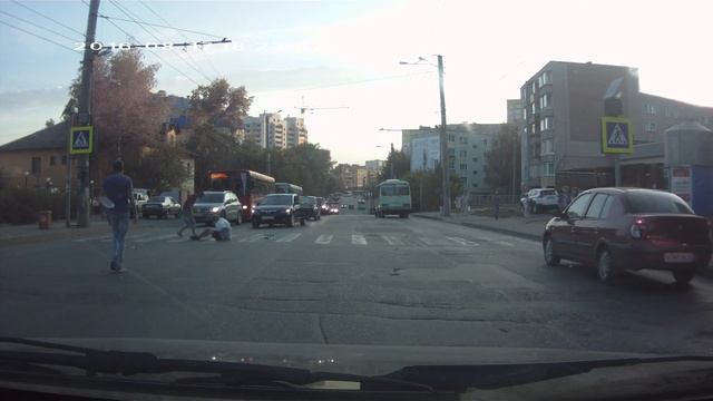 17 08 2016 наезд на скейтбордиста г.Киров Красина смотреть онлайн