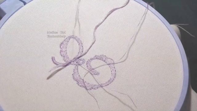Hand Embroidery : Monogram E Satin Stitch and a delicate of flowers смотреть онлайн