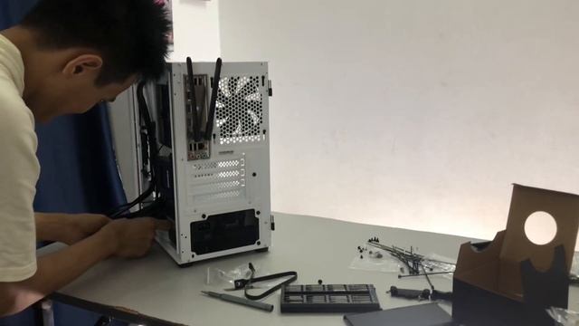 Building My First PC смотреть онлайн