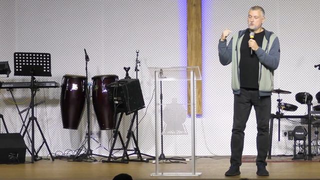 Воскресное Богослужение "К чему надо относиться серьезно" 29.08.2021 смотреть онлайн