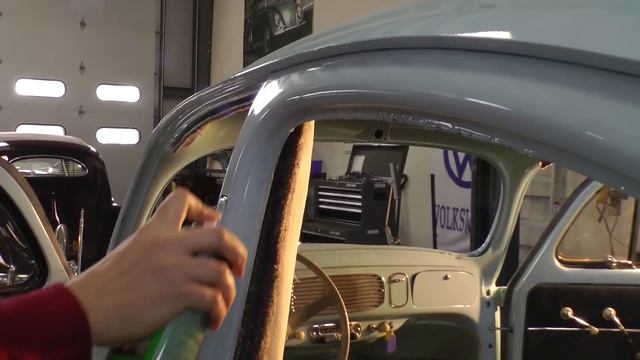 Classic VW BuGs How to Install Volks Multi-Piece Beetle Headliner Pt.3 of 6 смотреть онлайн