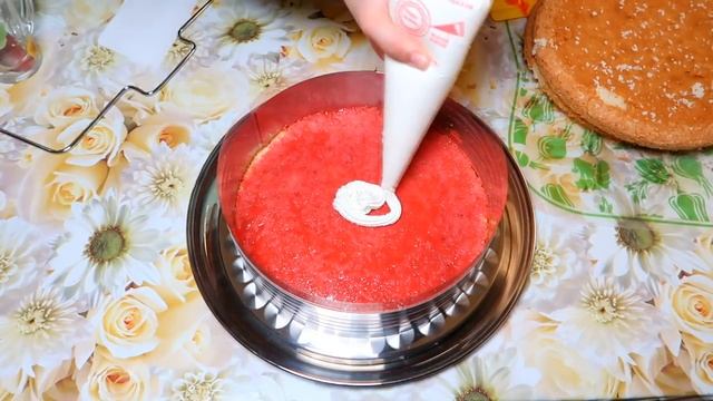 Бисквитный торт с M&M’s и Kit Kat. Торт МЕЧТА - этим все СКАЗАНО! Очень ВКУСНЫЙ шоколадный торт. смотреть онлайн
