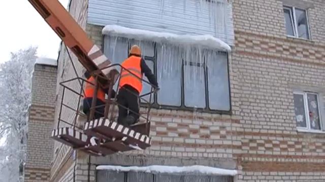 Роман Старовойт внепланово посетил Щигры и проверил уборку улиц смотреть онлайн