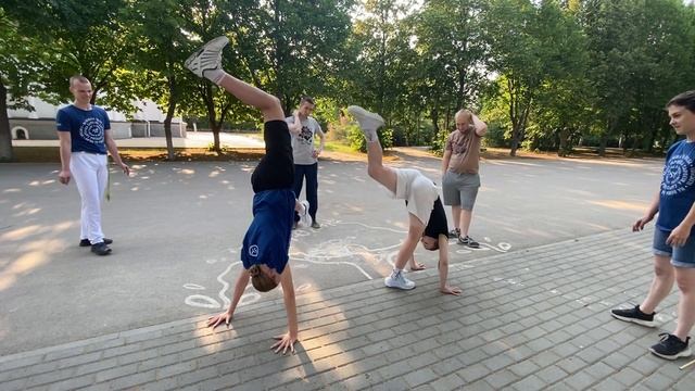 Уличная тренировка/Roda de capoeira Togliatti 17.06.2023 часть 3 смотреть онлайн