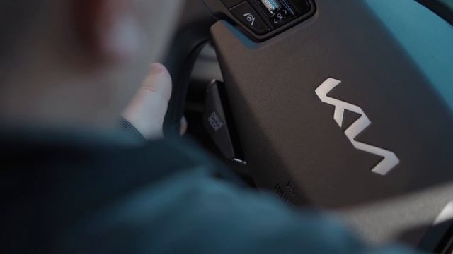 QUESTA VOLTA HA SPACCATO ! KIA EV6 E' UNA BOMBA ! смотреть онлайн