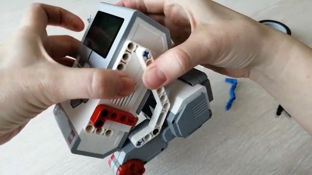 Очень простая тележка Lego EV3. Сборка смотреть онлайн