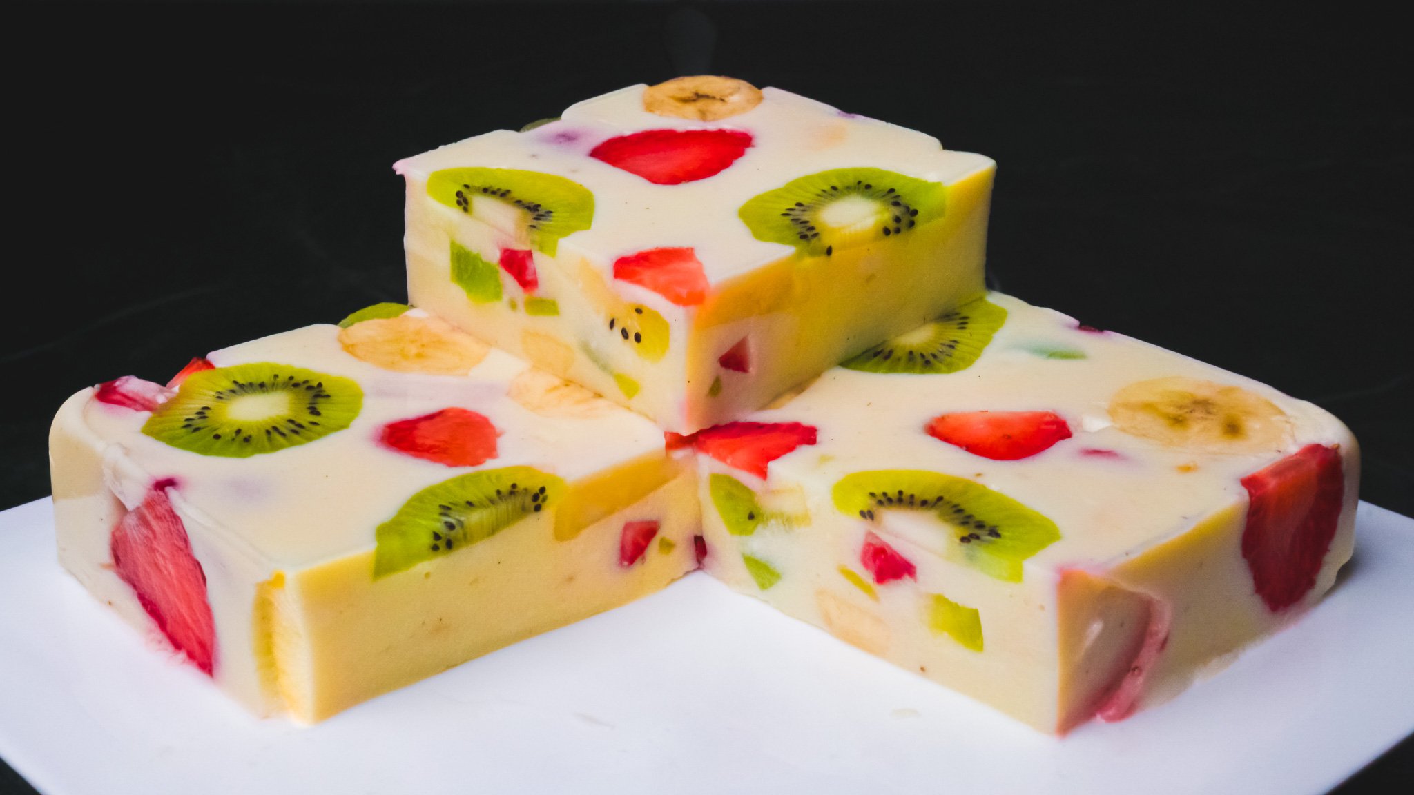 Только молоко и фрукты. Вкусный и эффектный десерт без выпечки всего за 10 минут смотреть онлайн