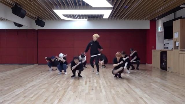 Kpop random dance but it's only Enhypen, ITZY, Twice, Stray kids and Blackpink смотреть онлайн