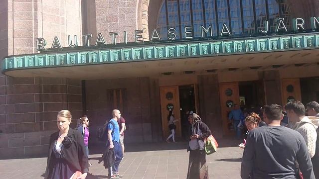 Площадь у центрального вокзала г.Хельсинки смотреть онлайн