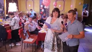 Как родители поздравили  на свадьбе песней своих детей молодожёнов