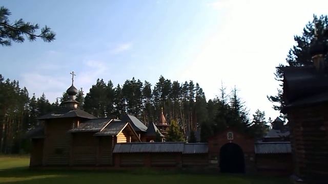 Богородице-Сергиева пустынь // Колокольный перезвон // Nikon Colpix L31 смотреть онлайн