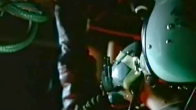 Российские ТУ-22 громят американский авианосец смотреть онлайн