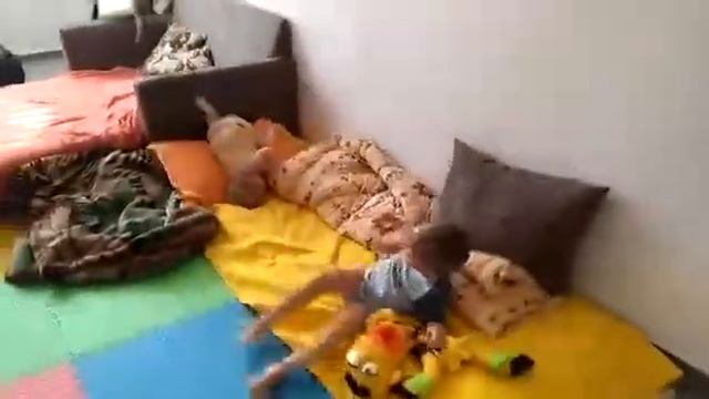 Прыгаем с дивана смотреть онлайн