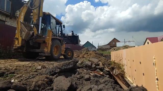 Как научиться работать на Экскаваторе-погрузчике смотреть онлайн