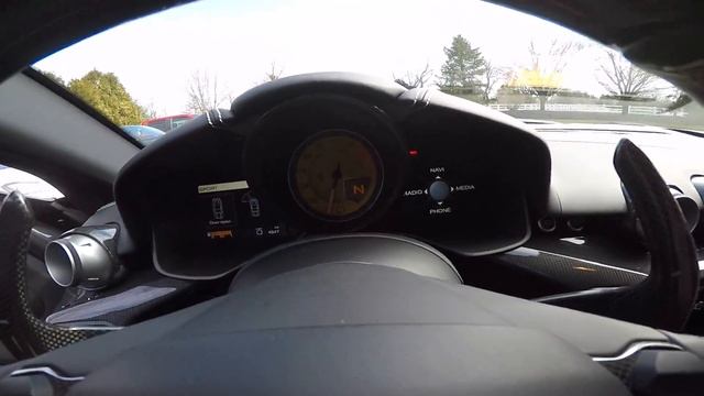 Ferrari F12 Berlinetta смотреть онлайн