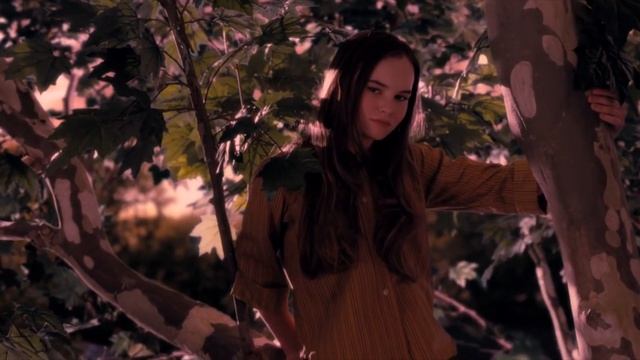 Girl, you'll be a woman soon (Flipped) смотреть онлайн