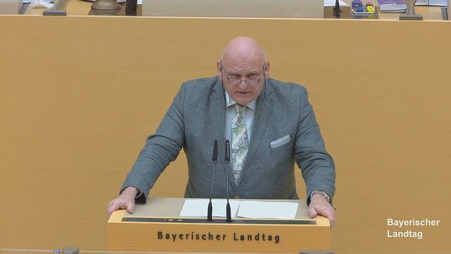 Franz Bergmüller: AfD für Individualverkehr statt grüner Verkehrsideologie! смотреть онлайн