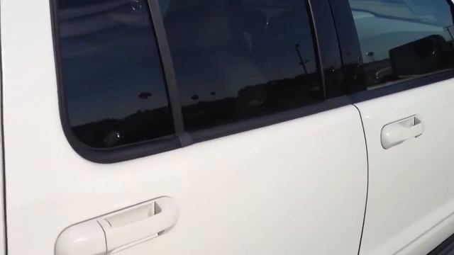 ► 2010 Ford Explorer Eddie Bauer White Suede смотреть онлайн